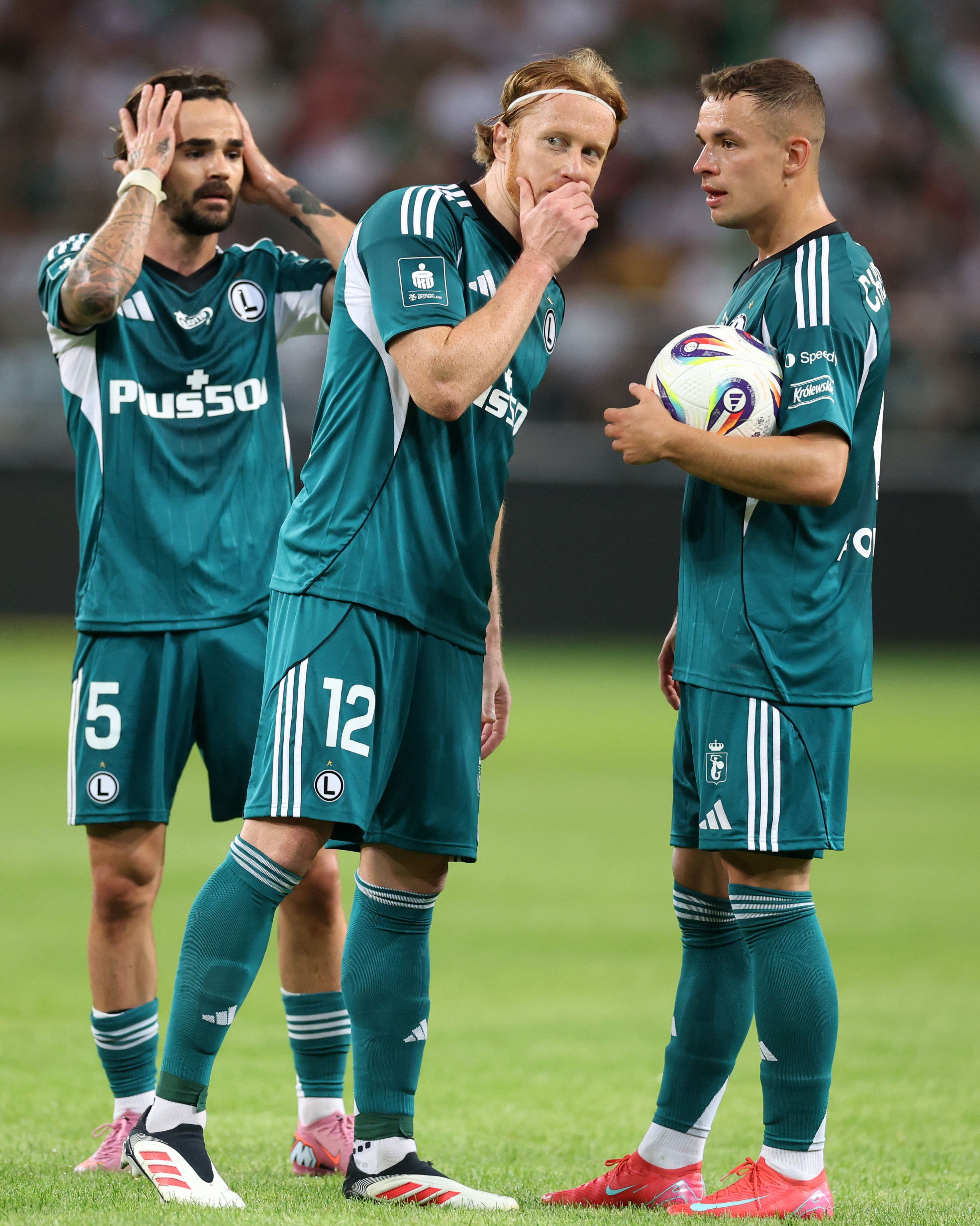 Derby niepokonanych – 5. kolejka 2025/2026 (niedziela)