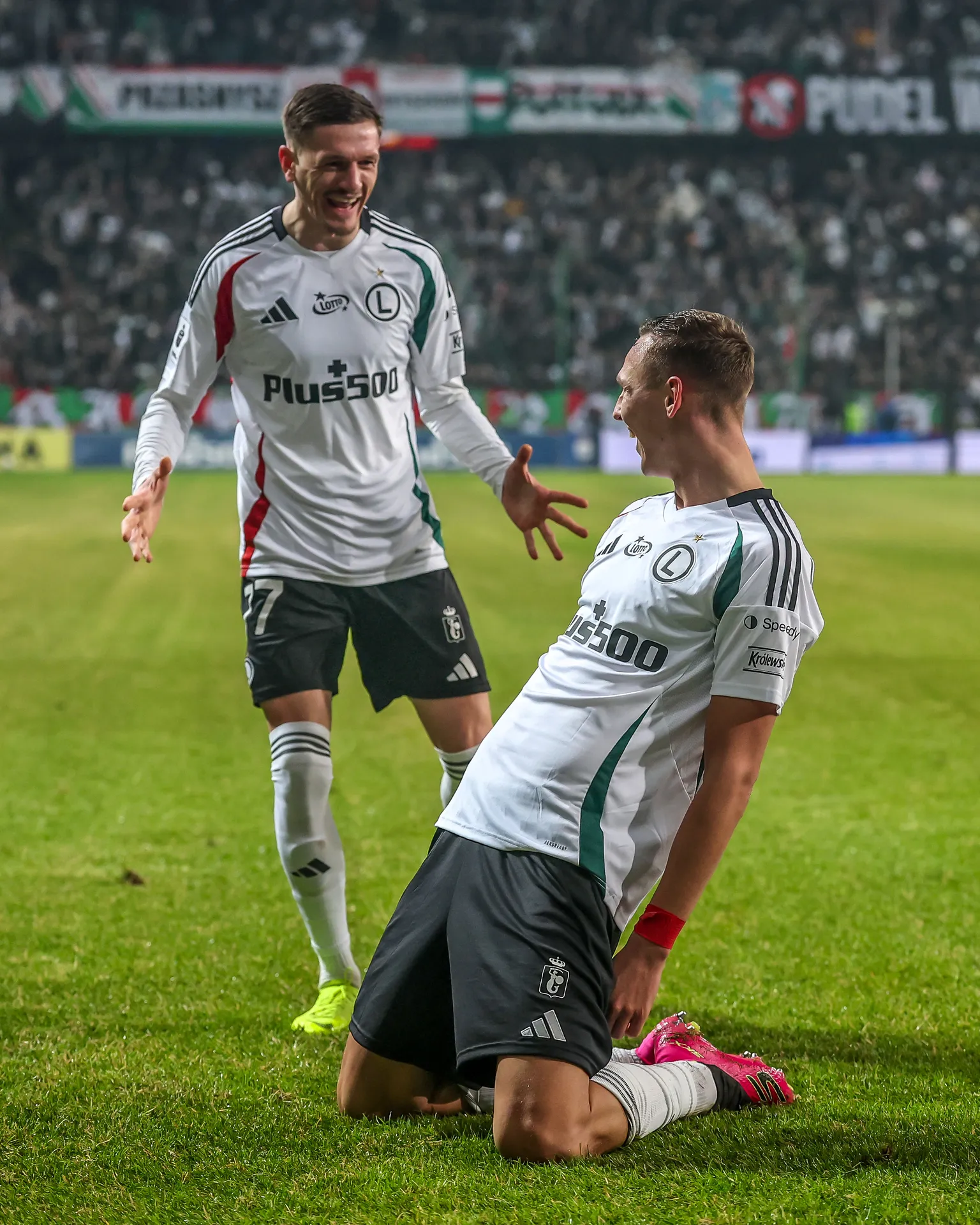 [SKRÓT] Legia 2:1 Wisła - Upragnione przełamanie