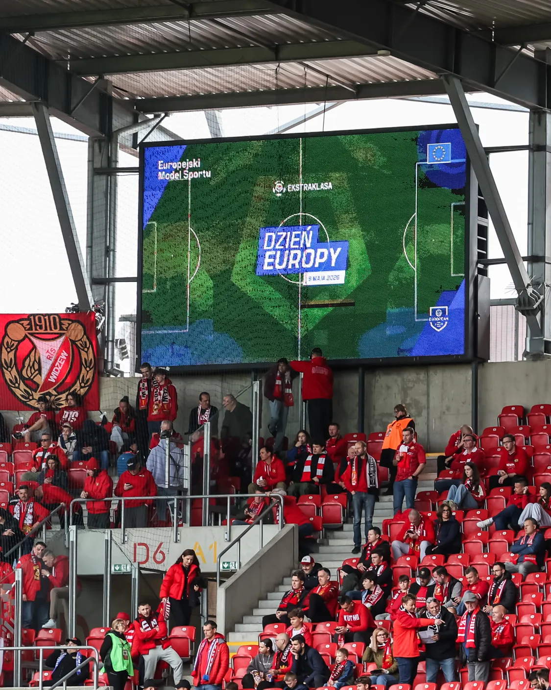 Kluby PKO Bank Polski Ekstraklasy świętowały Dzień Europy