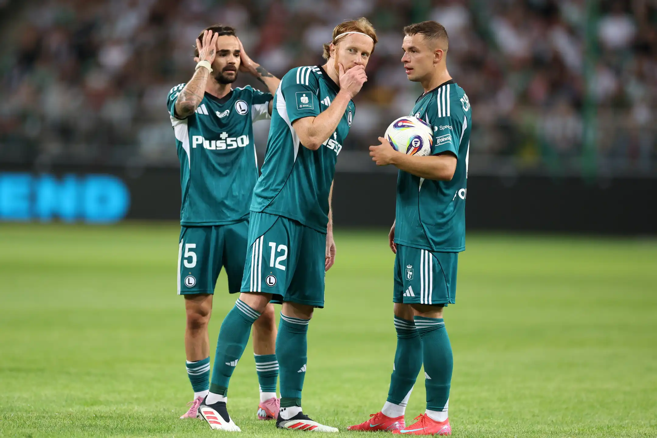 Derby niepokonanych – 5. kolejka 2025/2026 (niedziela)