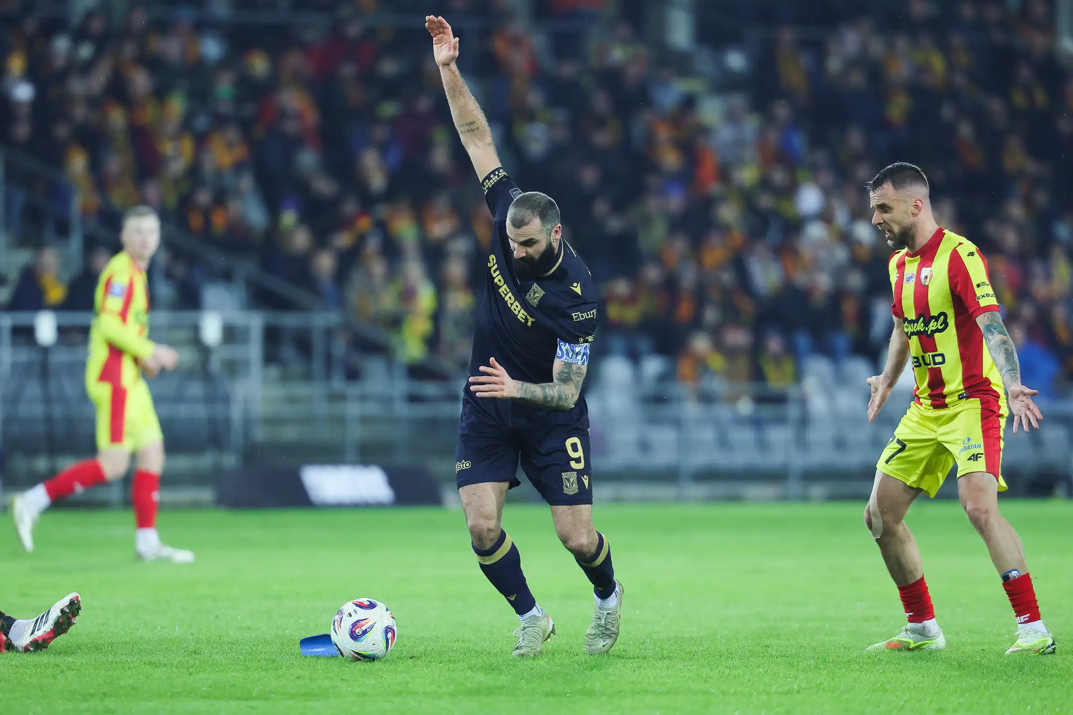 [SKRÓT] Korona 1:2 Lech: Hat-trick Kolejorza