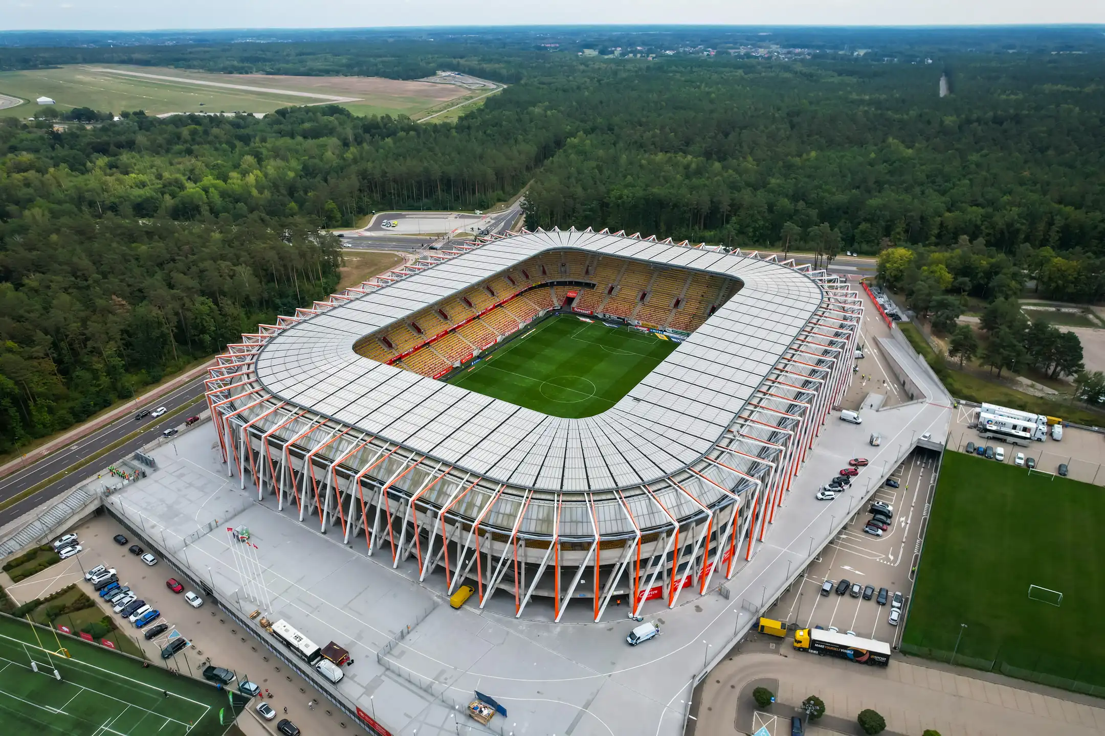 Rewolucja na miarę nowoczesnej Europy. 20 lat rozwoju infrastruktury piłkarskiej w Polsce