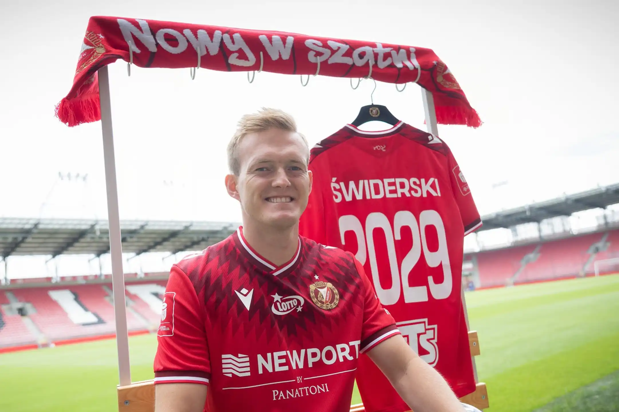 Widzew Łódź sprowadził kolejnego reprezentanta! Karol Świderski wraca do Polski!